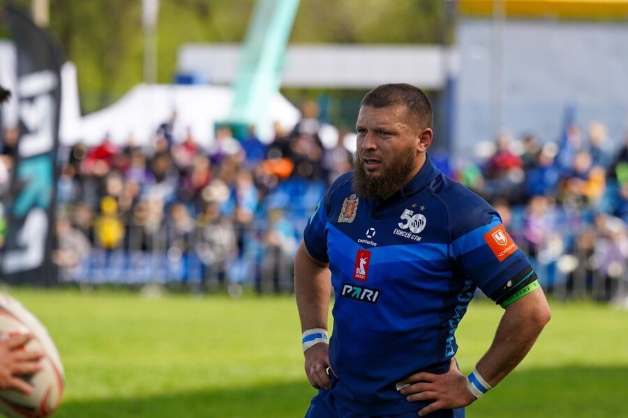 1764058393009499100 1